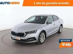 Plateado Usado 2022 Skoda Octavia Style Berlina | 24.285 € (Precio justo)