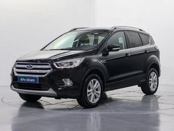 Negro Usado 2017 Ford Kuga Business Edition SUV | 14.590 € (Precio justo)