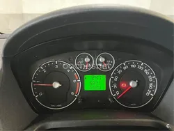 Gris / plata Usado 2008 Ford Fiesta Ambiente Utilitario | 3500 € (Precio justo)