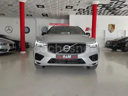 Gris / plata Usado 2020 Volvo XC60 R-Design SUV | 33.490 € (Un poco caro)