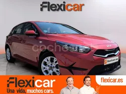 Rojo Usado 2023 Kia Ceed Berlina | 17.690 € (Precio justo)