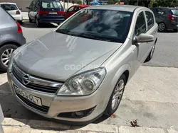 Beige Usado 2009 Opel Astra Cosmo Berlina | 4500 € (Precio justo)