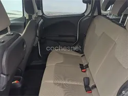 Blanco Usado 2015 Ford Tourneo Courier Titanium Monovolumen | 8000 € (Un poco caro)