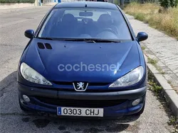 Azul Usado 2003 Peugeot 206 Berlina | 1600 € (Precio justo)