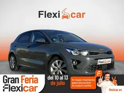Gris Usado 2022 Kia Rio Berlina | 14.890 € (Precio justo)