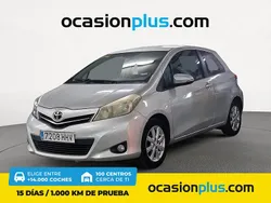 Gris plata Usado 2012 Toyota Yaris Active Utilitario | 7990 € (Precio justo)