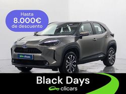 Verde Usado 2024 Toyota Yaris Hybrid Active SUV | 23.990 € (Un poco caro)