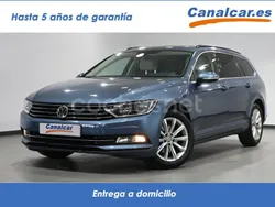 Azul Usado 2017 VW Passat Advance Familiar | 13.590 € (Buen precio)