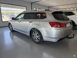 Gris / plata Usado 2010 Honda Accord Elegance Familiar | 10.000 € (Precio justo)