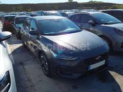 Gris / plata Usado 2023 Ford Focus ST-Line X Berlina | 18.901 € (Precio justo)