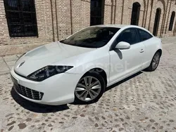 Blanco Usado 2012 Renault Laguna Coupé Coupe | 8990 €