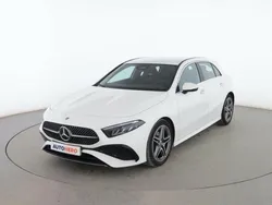 Blanco Usado 2024 Mercedes A200 AMG line Berlina | 34.599 € (Precio justo)