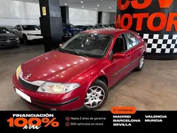 Rojo Usado 2005 Renault Laguna II Dynamique Berlina | 1850 € (Super precio)