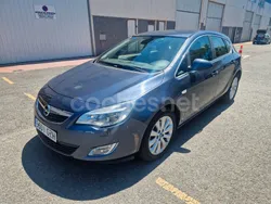 Gris / plata Usado 2010 Opel Astra Cosmo Berlina | 4500 € (Precio justo)