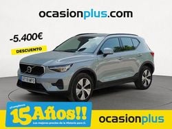 Gris / plata Usado 2024 Volvo XC40 SUV | 30.250 € (Precio justo)