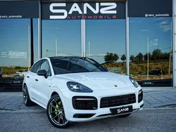 Blanco Usado 2021 Porsche Cayenne SUV | 75.999 € (Buen precio)
