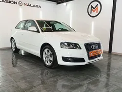 Blanco Usado 2010 Audi A3 Attraction Berlina | 7900 € (Precio justo)