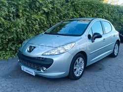 Azul Usado 2008 Peugeot 207 Premium Berlina | 5950 € (Precio justo)