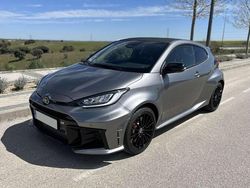 Gris Usado 2024 Toyota Yaris Utilitario | 54.750 €