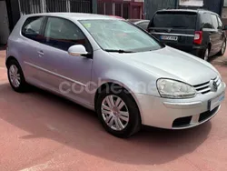 Gris / plata Usado 2007 VW Golf V Highline Berlina | 4990 € (Precio justo)