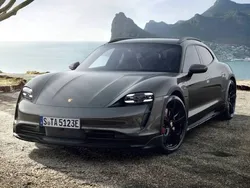 Gris volcano metalizado Usado 2023 Porsche Taycan 4S Cross Turismo Berlina | 116.400 € (Un poco caro)