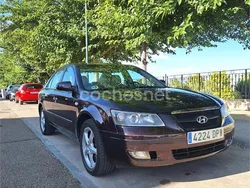 Granate Usado 2005 Hyundai Sonata Style Berlina | 3000 € (Precio justo)