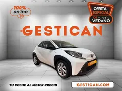 Blanco Usado 2023 Toyota Aygo X-play Utilitario | 11.990 € (Buen precio)