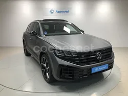 Gris / plata Usado 2024 VW Touareg R SUV | 88.450 € (Un poco caro)