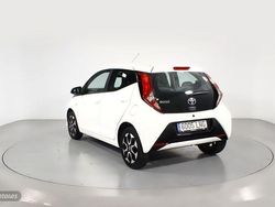 Blanco Usado 2021 Toyota Aygo X-play Utilitario | 13.000 € (Un poco caro)