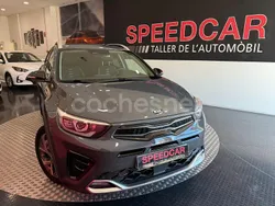Gris / plata Usado 2021 Kia Stonic GT-Line SUV | 18.900 € (Un poco caro)