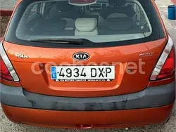 Naranja Usado 2006 Kia Rio EX Berlina | 3990 €