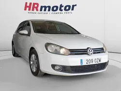 Blanco Usado 2010 VW Golf VI Advance Berlina | 8990 € (Precio justo)