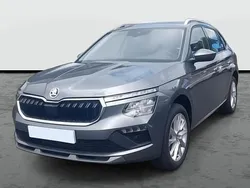 Gris graphite metalizado Nuevo 2025 Skoda Kamiq Selection SUV | 21.990 € (Precio justo)