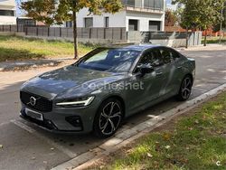 Gris / plata Usado 2024 Volvo S60 Ultimate Berlina | 37.400 € (Caro)