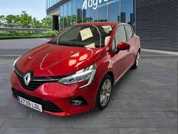 Rojo Usado 2020 Renault Clio V Intens Utilitario | 11.800 € (Precio justo)