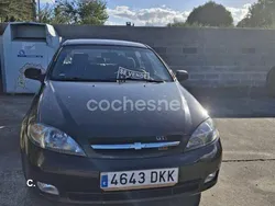 Negro Usado 2005 Chevrolet Lacetti SE Berlina | 2500 € (Precio justo)
