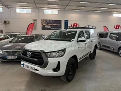 Blanco Usado 2021 Toyota HiLux Recogida | 29.500 € (Un poco caro)