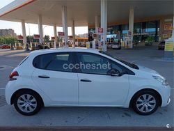 Blanco Usado 2018 Peugeot 208 Access Utilitario | 5700 € (Super precio)