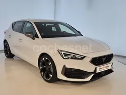 Blanco Usado 2024 Cupra Leon Berlina | 27.400 € (Precio justo)
