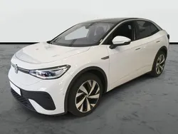 Blanco glaciar metalizado techo negro Usado 2025 VW ID.5 Pro SUV | 41.590 €