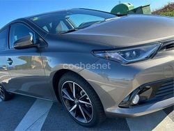 Marrón Usado 2018 Toyota Auris Hybrid Edition Berlina | 18.000 € (Precio justo)