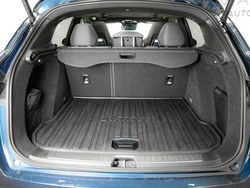 Azul Usado 2023 Lynk & Co 01 SUV | 28.799 € (Un poco caro)