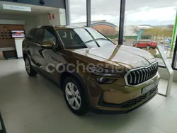 Amarillo Nuevo 2025 Skoda Kodiaq Selection SUV | 41.585 € (Buen precio)