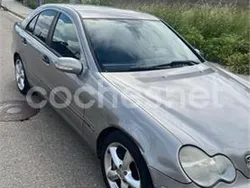 Beige Usado 2003 Mercedes C220 Classic Berlina | 3000 € (Buen precio)