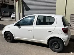 Blanco Usado 2002 Toyota Yaris Terra Berlina | 1900 € (Precio justo)