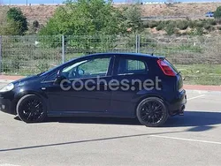 Negro Usado 2007 Fiat Grande Punto Sport Utilitario | 2900 € (Precio justo)