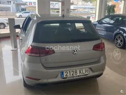 Gris / plata Usado 2018 VW Golf VII Advance Berlina | 15.300 € (Precio justo)