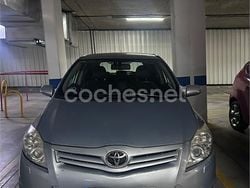 Gris / plata Usado 2011 Toyota Auris Advance Berlina | 5400 € (Un poco caro)