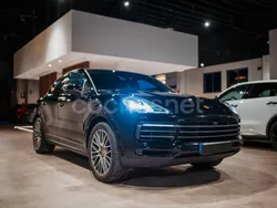 Negro Usado 2022 Porsche Cayenne Platinum Edition SUV | 84.990 € (Precio justo)