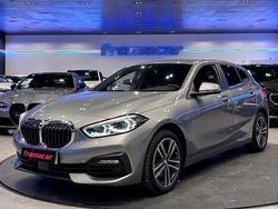 Gris Usado 2022 BMW 118 Sport Line Utilitario | 23.490 € (Buen precio)